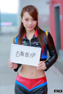 在夏夜熙攘之前